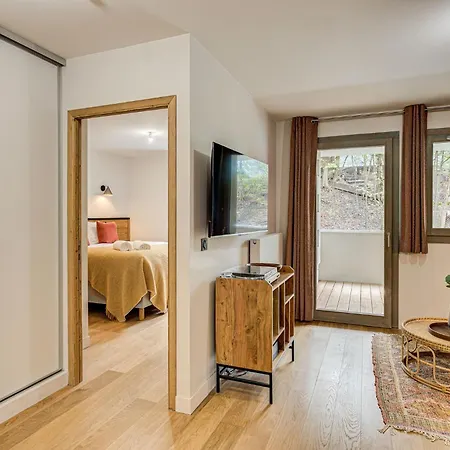 White Pearl A03, Alpes Agency, Chamonix, Sleeps 2-4